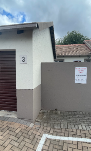 2 Bedroom Unit in Thatchview Complex, The Reeds, Centurion