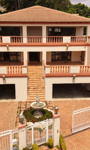 Beautiful Family Home in Waterkloof Palms Estate