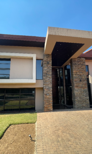 Large luxury home in Meyersdal Eco Estate