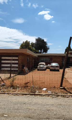 4-bed House on Large Stand in Lichtenburg