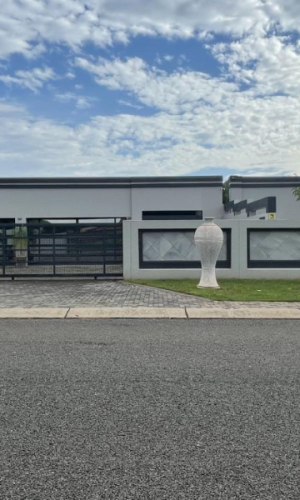 Beautiful 3 bed house in Braam Pretorius Str, Montana Park