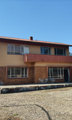 Double Storey House on Large Stand in Heilbron, FS