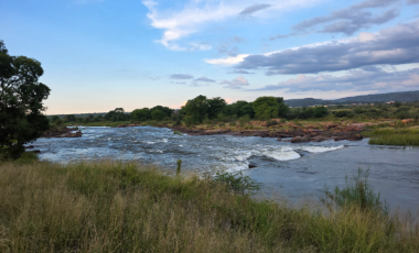 721 ha Bushveld Game Farm with Game, Marble Hall District