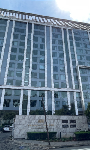3 Bedroom in Iconic Embassy Towers, Sandhurst!!