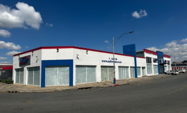 4000 sqm Workshop/Showroom/Offices in Vereeniging